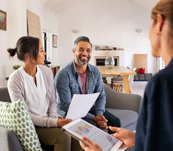 Vega Lend couple meeting with first house